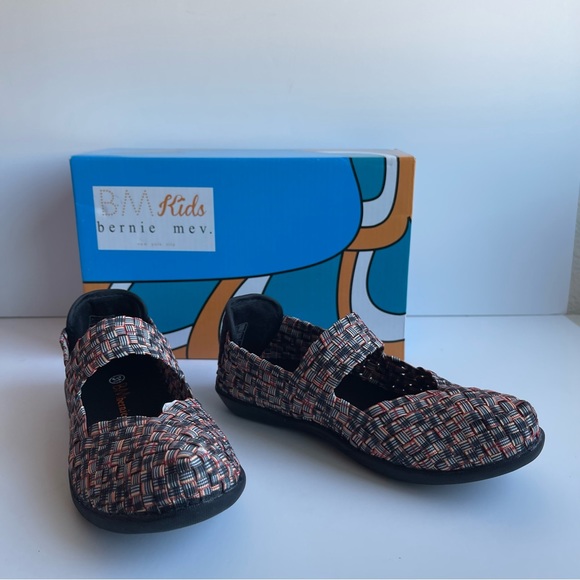 BM Kids Bernie Mev Endure Girls Size EU 31 US 13.5 Multicolor Slip On Shoes - Picture 2 of 8